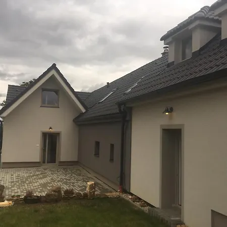 Na Samote S Virivkou 公寓